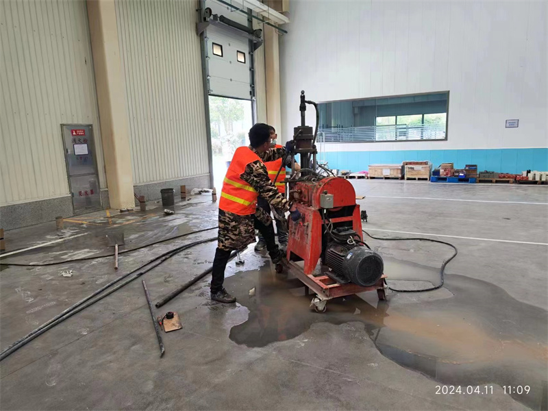 九原厂房地面下沉塌陷注浆加固施工